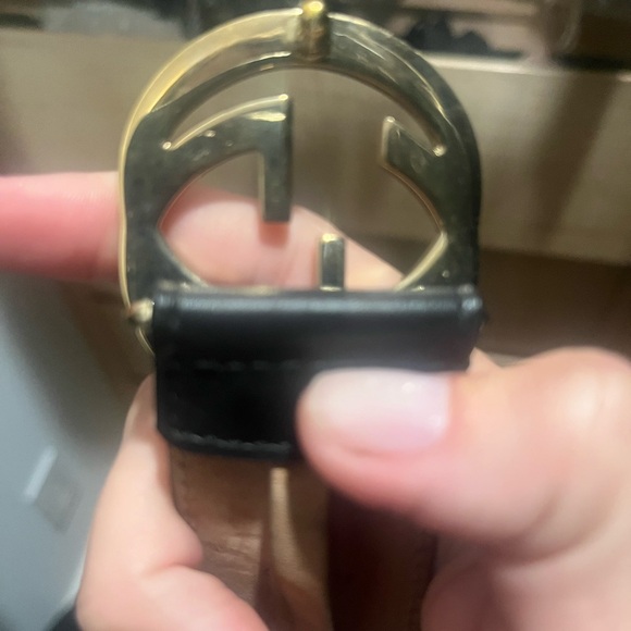 Authentic Gucci belt purchased from flagship store in NYC. Size 80. Lightly worn - Picture 4 of 5
